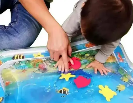 Підлоговий килимок для малюків 66*50 см / Надувний ігровий розвивальний дитячий килимок AIR PRO / Килимок водний, Разноцветный