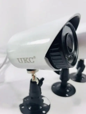 Комплект видеонаблюдения на 4 камеры уличный с регистратор DVR KIT
