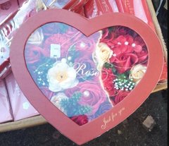 Подарунковий набір мила букет з троянд у коробці Love Light Rose Flower
